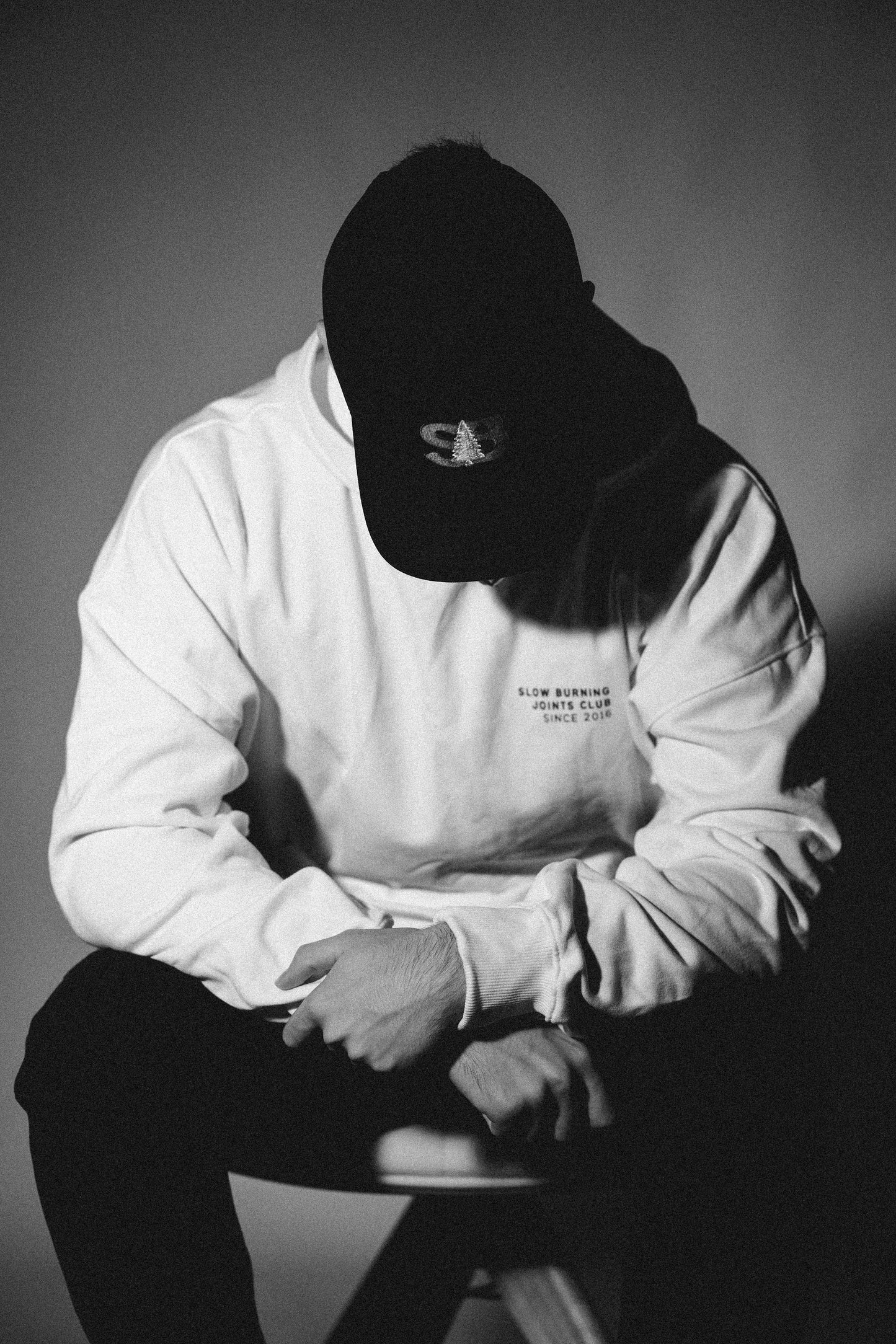 Boné F-panel Slow Burning Wear